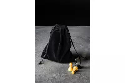 Welurowy woreczek do przechowywania figur